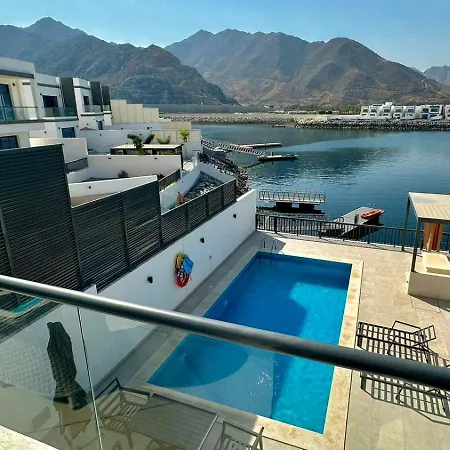 The Blue Moon Villa - Al Dana Island Fudschaira Exterior foto