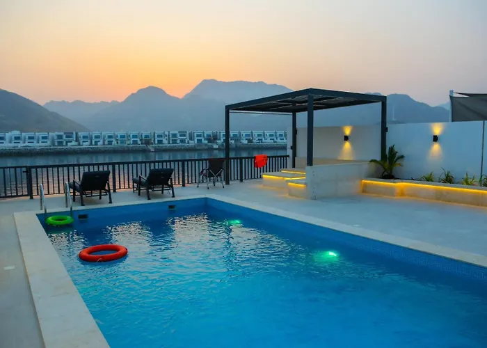 The Blue Moon Villa - Al Dana Island Fujairah